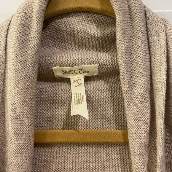 Matilda Jane - Overlapping Fringe Beige Cardigan - Picture 8 of 15